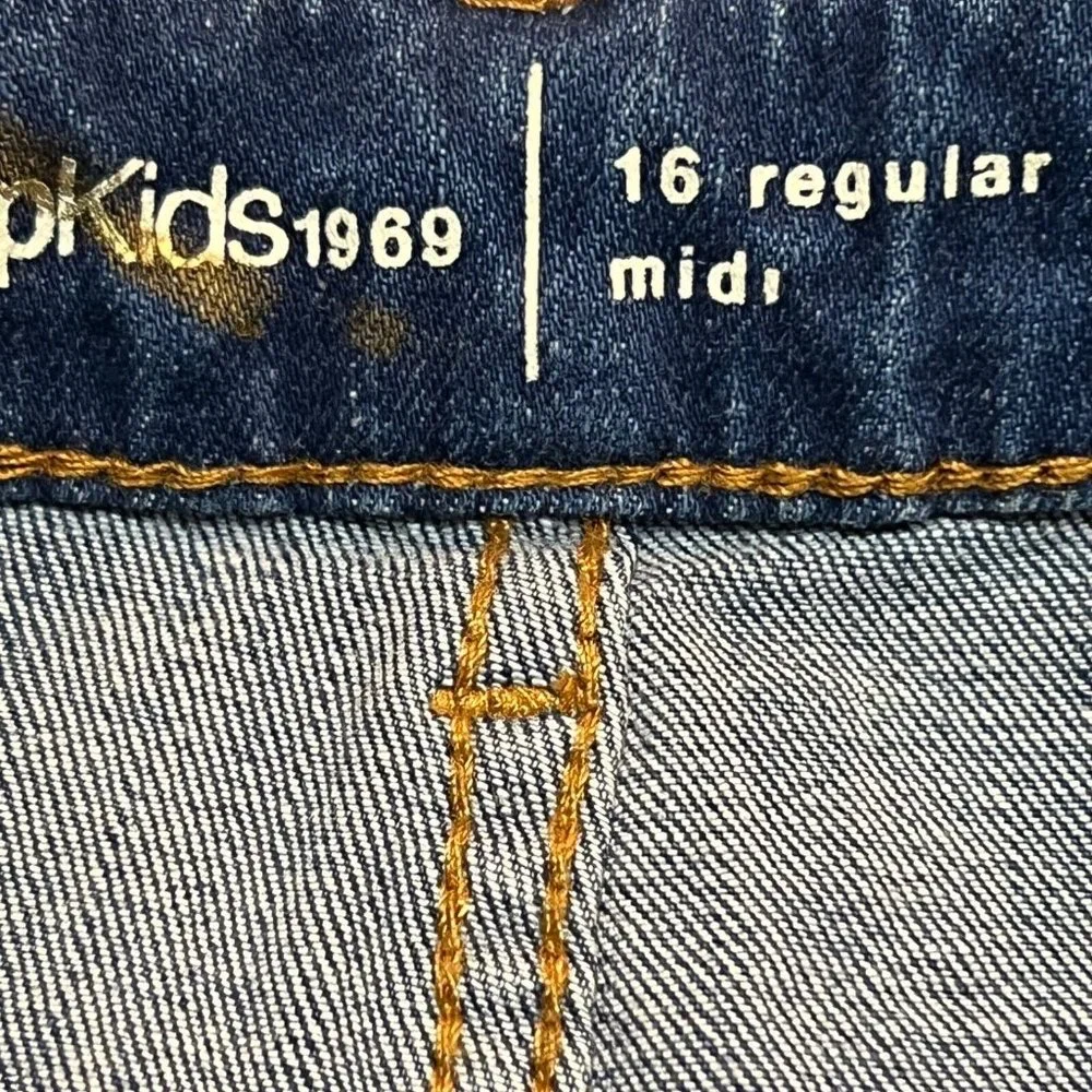 NWT GAP Girls Midi Denim Shorts Sz 16 Medium Wash Rips #533561 - Picture 4 of 6